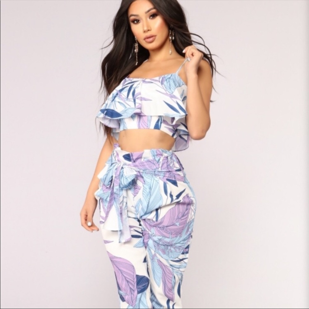 Fashion nova pant and top set